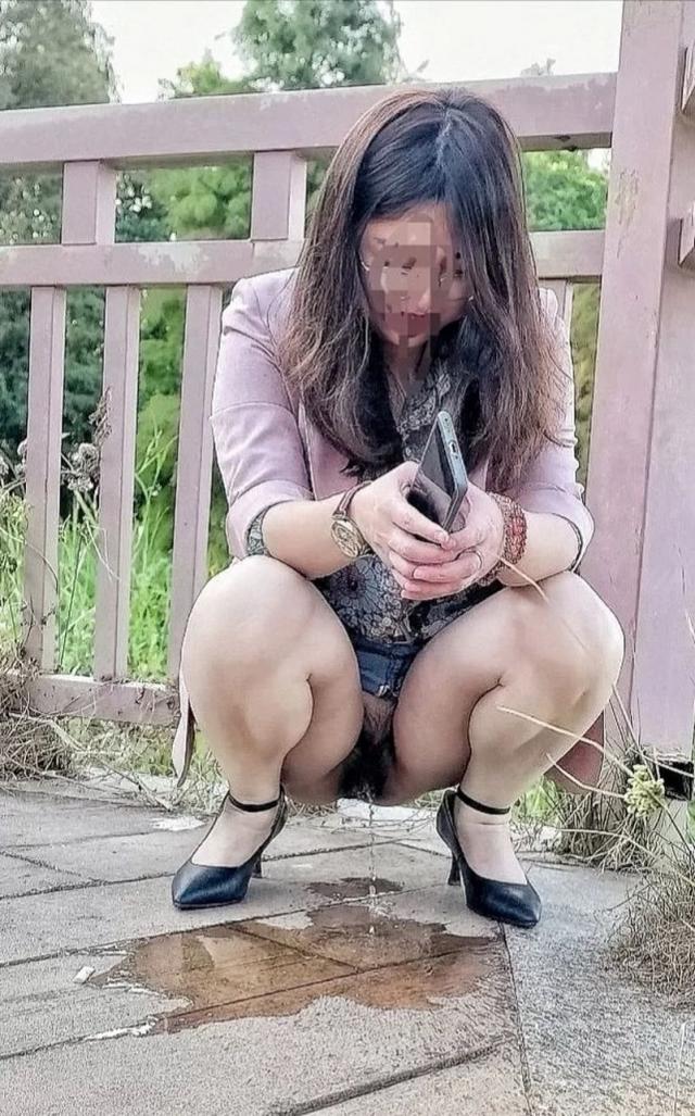 骚媳妇露出癖晚期,谁来治治她！[13P]